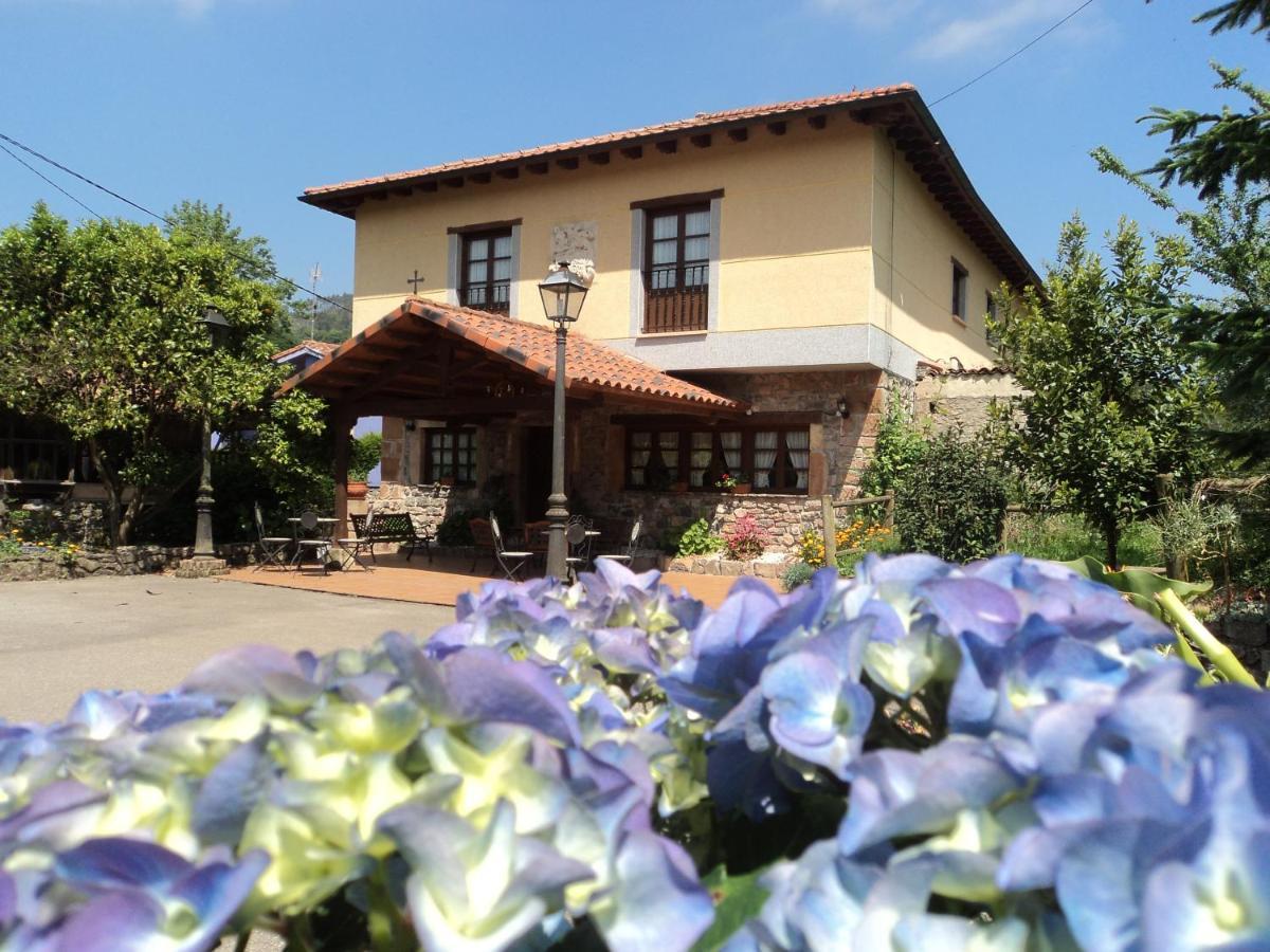 Hotel Rural La Casona Del Fraile Colunga Exterior photo